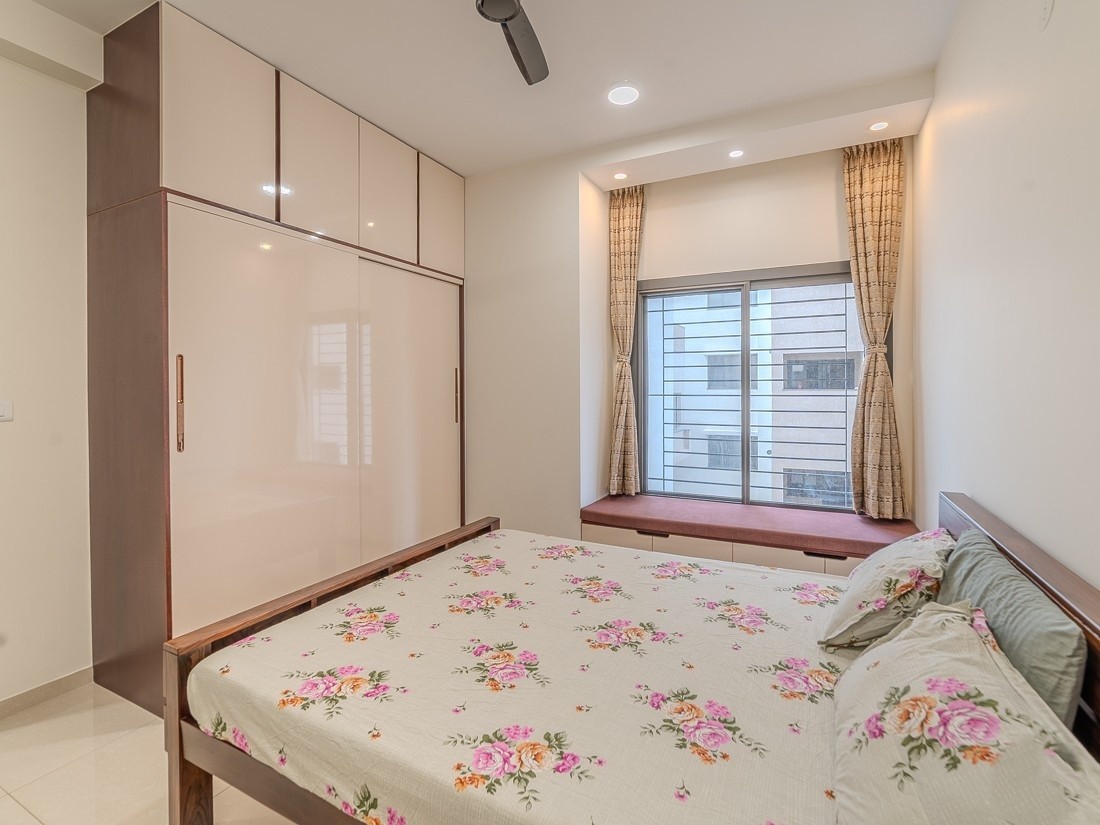 Walk-in Wardrobe